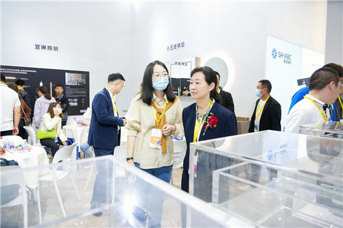 第22屆西安國(guó)際家具展盛大開幕，四川技術(shù)服務(wù)引領(lǐng)行業(yè)新風(fēng)尚